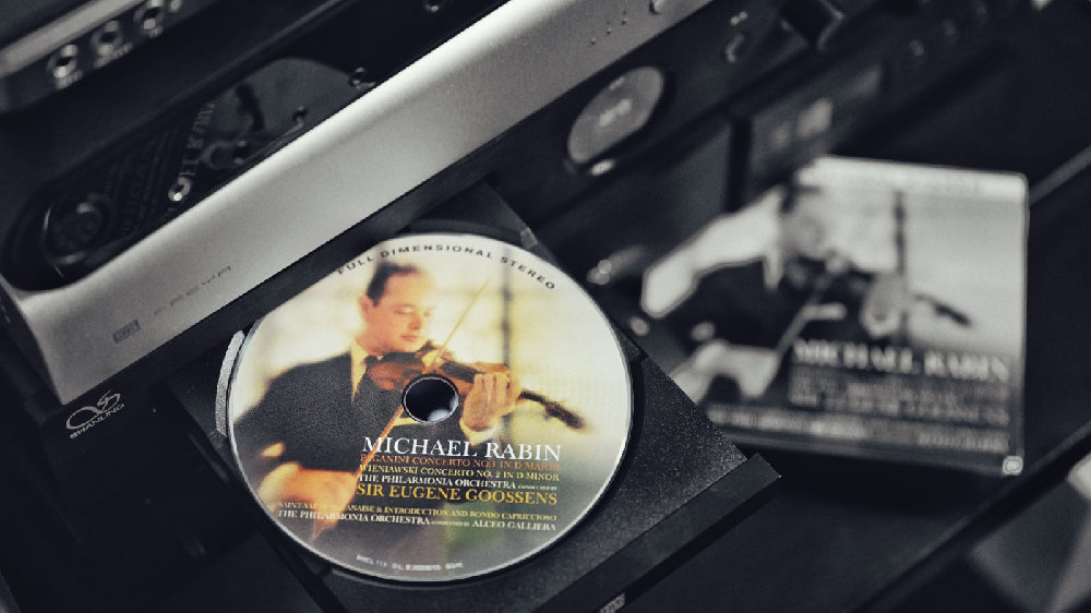 唱片不止為師還能為友！年輕音樂發燒友的第一部臺式CD音樂播放器